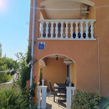 Apartmani Anna Vir Εξωτερικό φωτογραφία