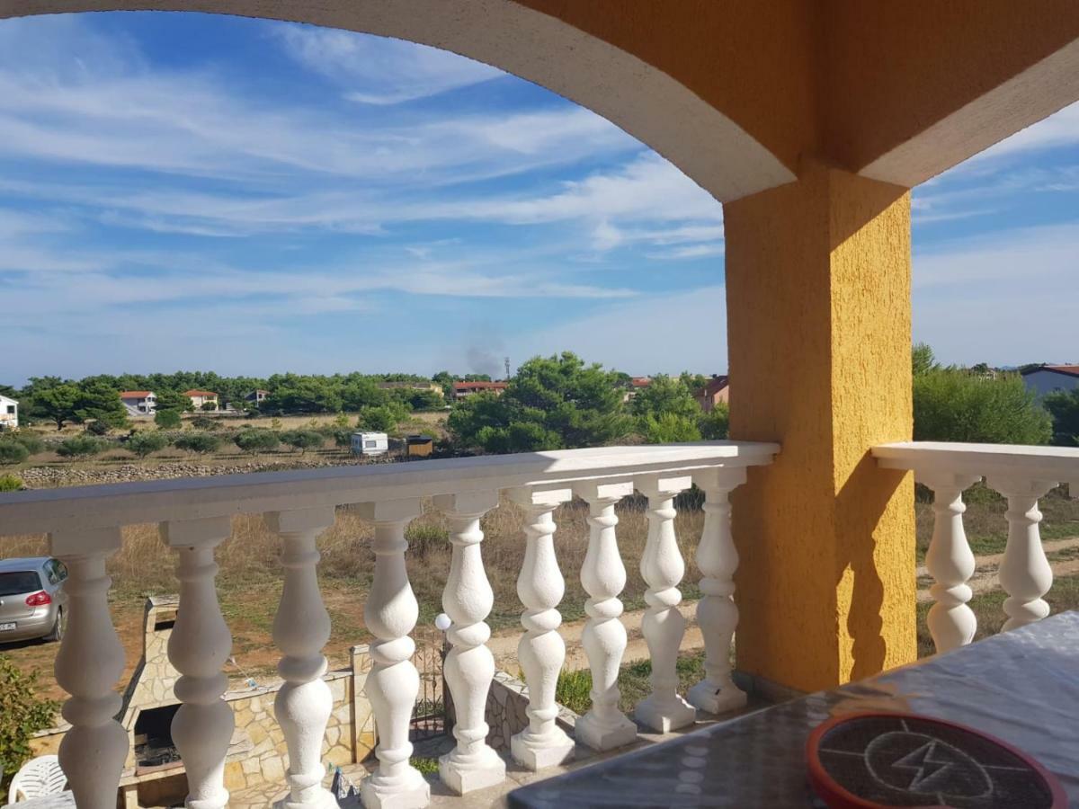 Apartmani Anna Vir Εξωτερικό φωτογραφία